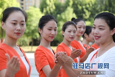 第二十一屆“中國農(nóng)加工洽談會”政務(wù)講解員集體換裝亮相，禮儀服務(wù)再升級