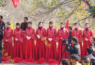 專業(yè)禮儀模特服務(wù)團隊 以敬業(yè)精神點亮?xí)狗?wù)的璀璨星光